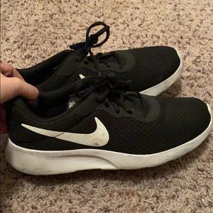 Black nikes. Size 9